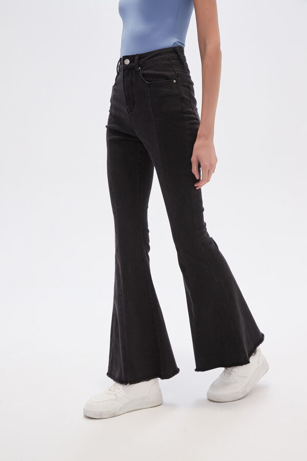PANTALON MASERU GRIS OSCURO image number null