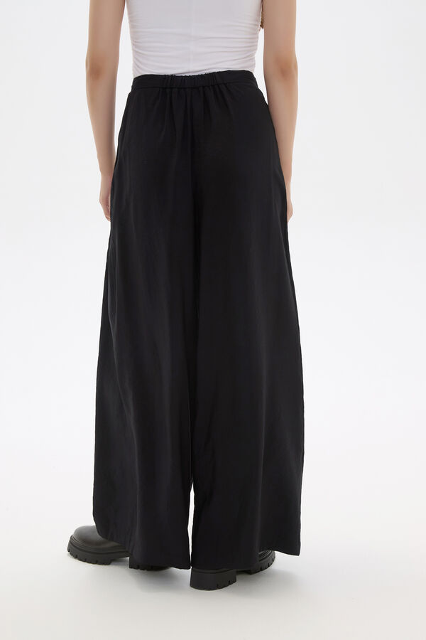 PANTALON AFRECA NEGRO image number null