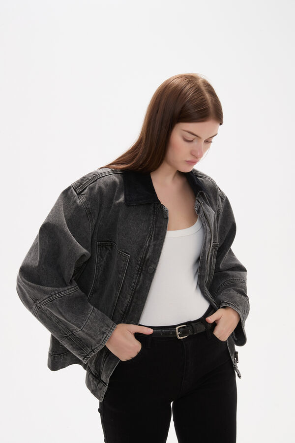 CAMPERA RALON GRIS OSCURO image number null