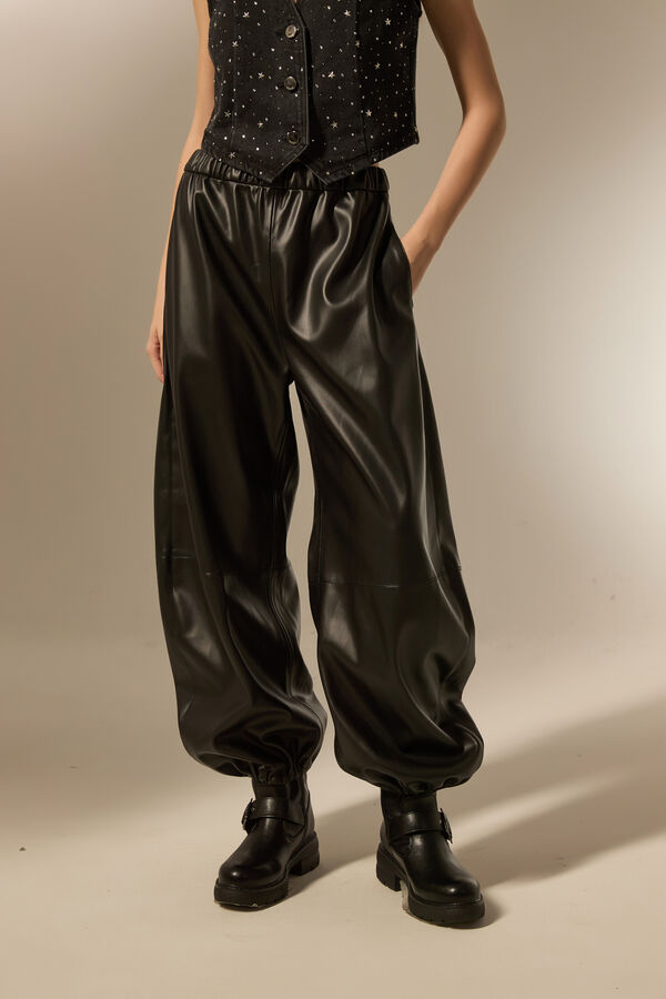 BABUCHA FYNROS NEGRO image number null