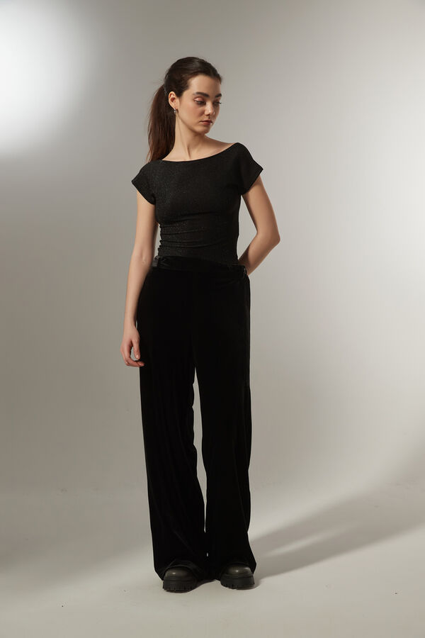 REMERA OSWAL NEGRO image number null