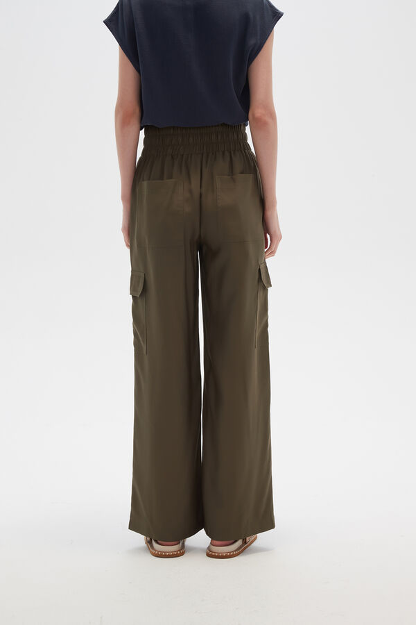 PANTALON UBATUBA VERDE OLIVA OSCURO image number null