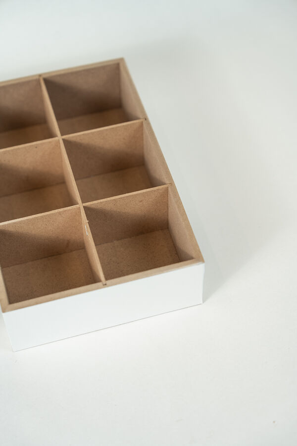 Caja para T&eacute; Aryel, 6 separaciones. NEGRO image number null