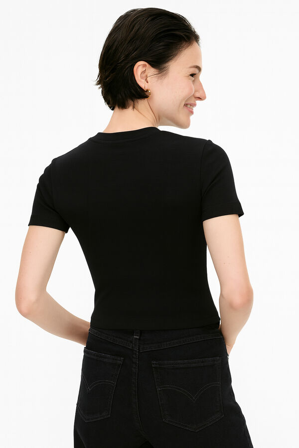 REMERA FLORED NEGRO image number null