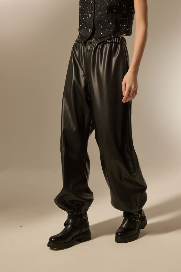 BABUCHA FYNROS NEGRO image number null