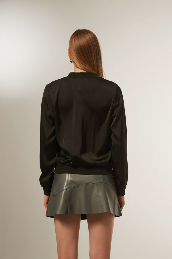 CAMPERA GLOI NEGRO image number null