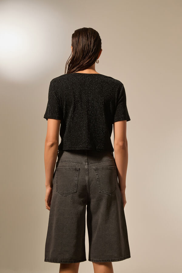 REMERA SALEM NEGRO image number null