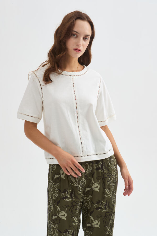 REMERA TAYEL 70607 MARFIL  / OFF WHITE image number null