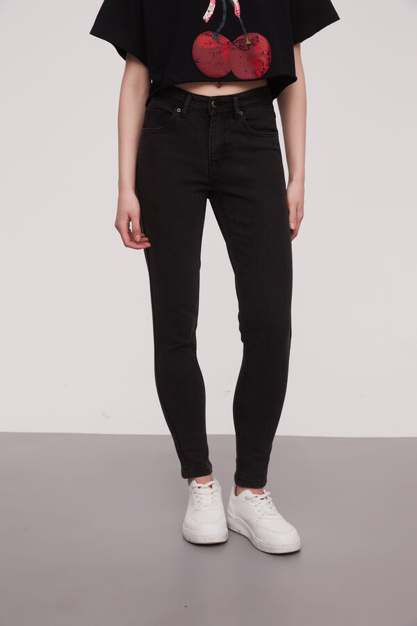 PANTALON PINAWA GRIS MEDIO image number null
