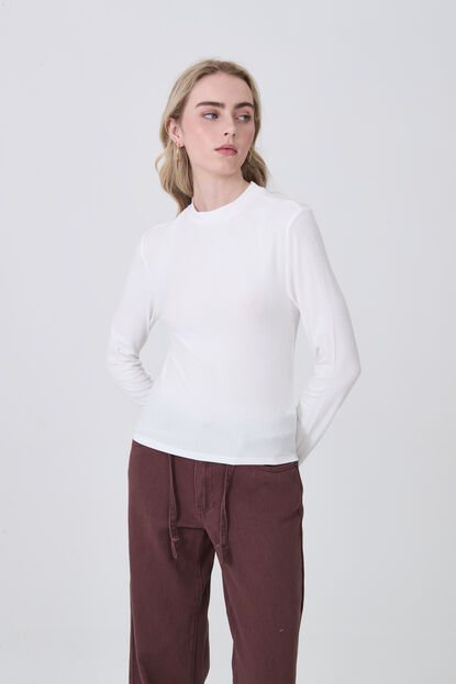 REMERA DALYM MARFIL  / OFF WHITE image number null