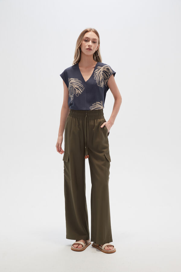 PANTALON UBATUBA VERDE OLIVA OSCURO image number null