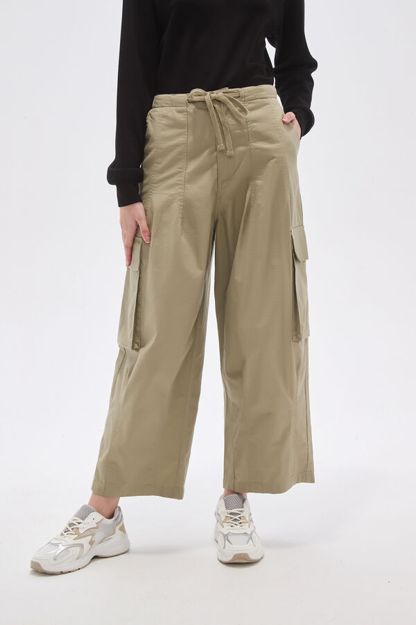 PANTALON SOREL VERDE PALIDO image number null