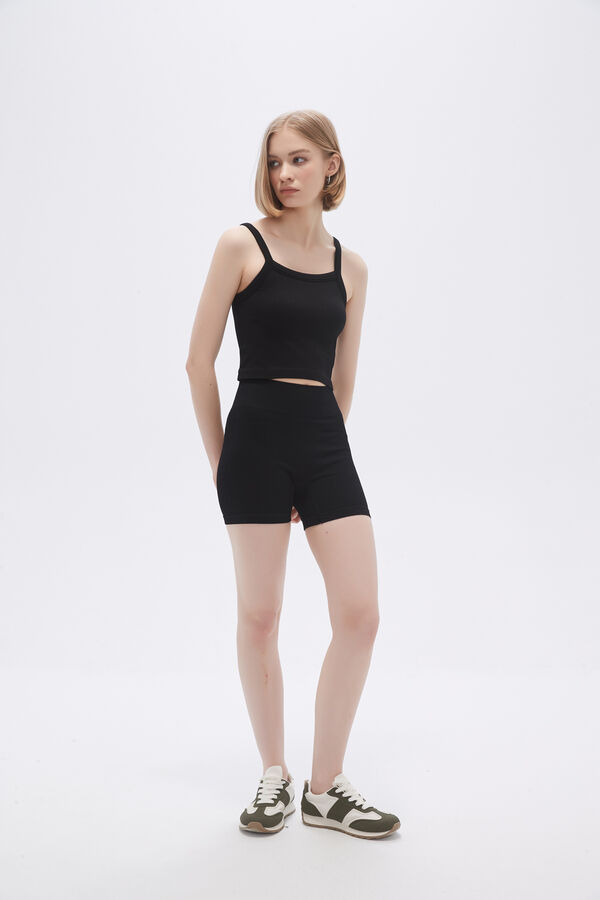 TOPS BESO NEGRO image number null