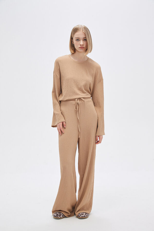 PANTALON RELLYS BEIGE OSCURO image number null