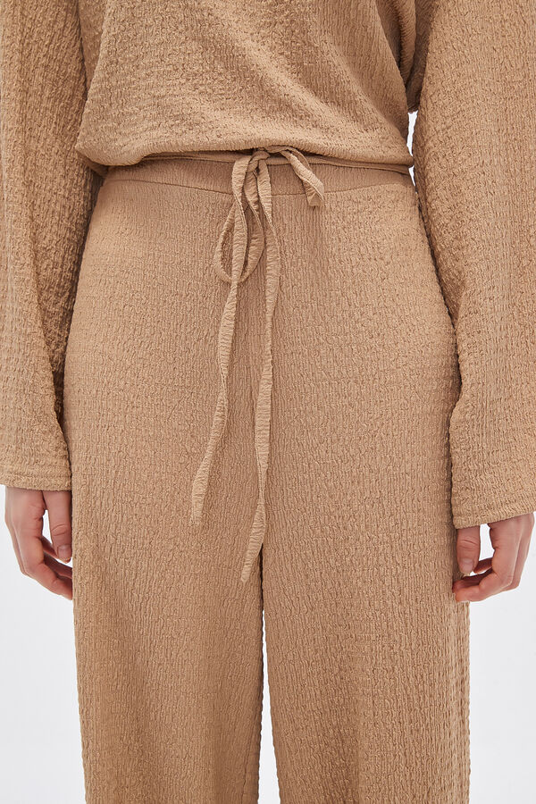 PANTALON RELLYS BEIGE OSCURO image number null