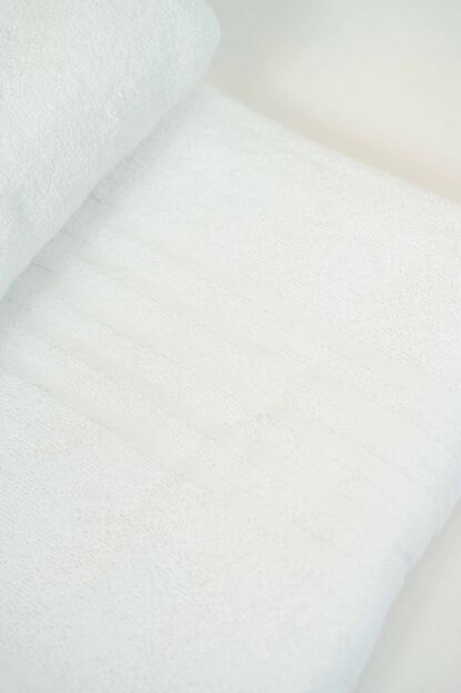Toalla Super Ba&ntilde;o NESSA, 380g. BLANCO image number null
