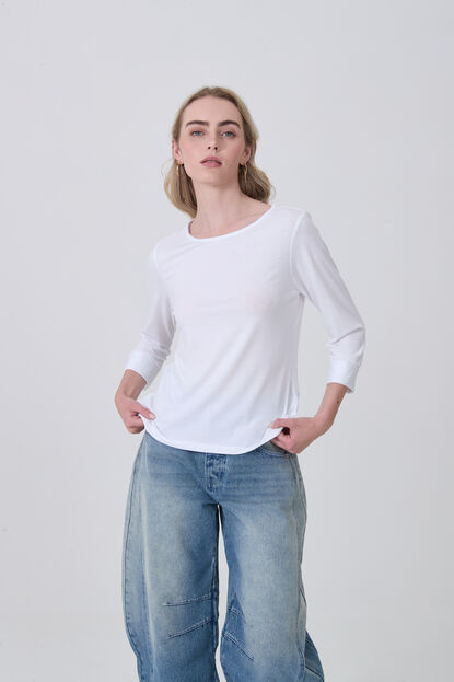 REMERA LUQI BLANCO image number null