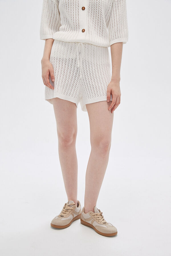 SHORT SHAMIN MARFIL  / OFF WHITE image number null