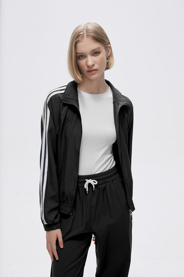 CAMPERA DEPORTIVA BITEX NEGRO image number null