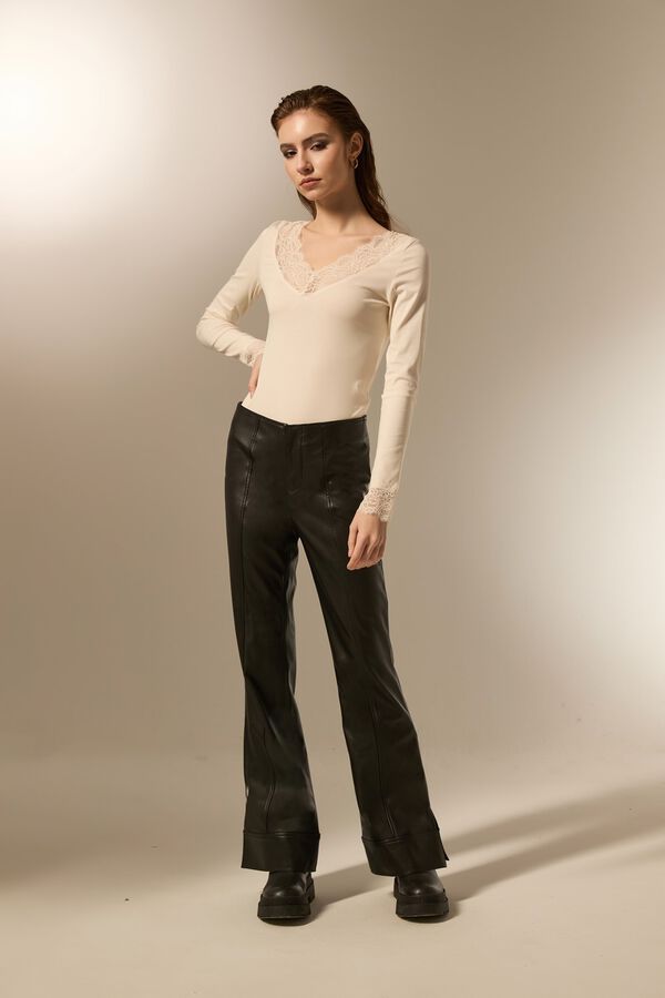 PANTALON ORVEN NEGRO image number null