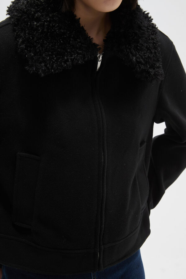 CAMPERA URVAL NEGRO image number null