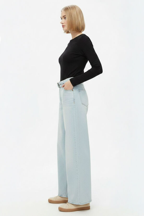 PANTALON VERZA CELESTE image number null