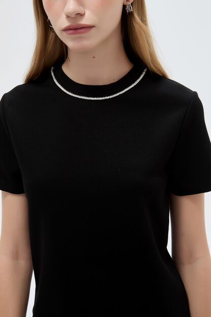 REMERA POIT 70809 NEGRO image number null