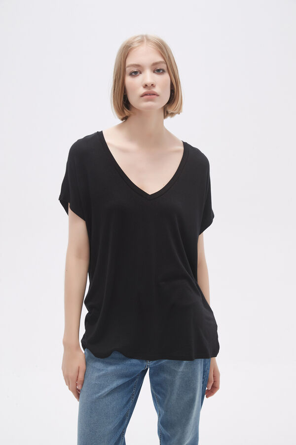 REMERA VENOM NEGRO image number null
