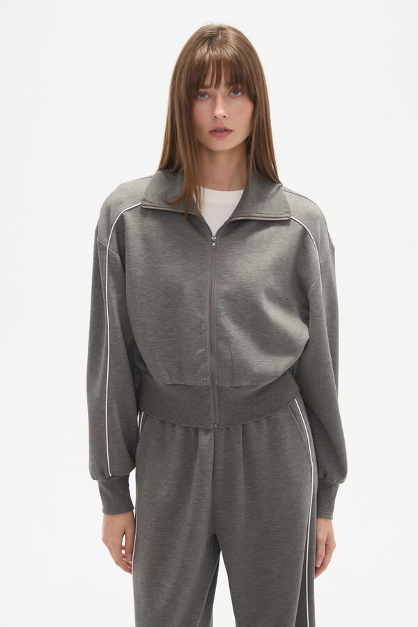 CAMPERA BEDAR GRIS MELANGE OSCURO image number null