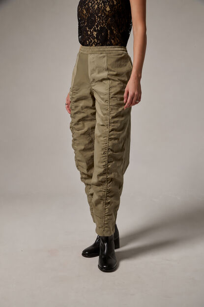 PANTALON NOMAE 70809 VERDE GRISACEO image number null