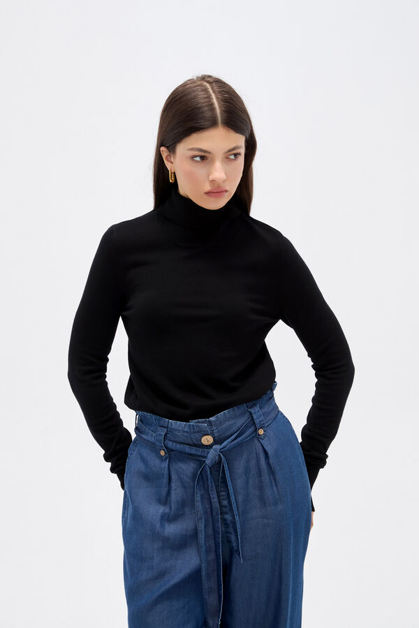 POLERA TIVANA NEGRO image number null