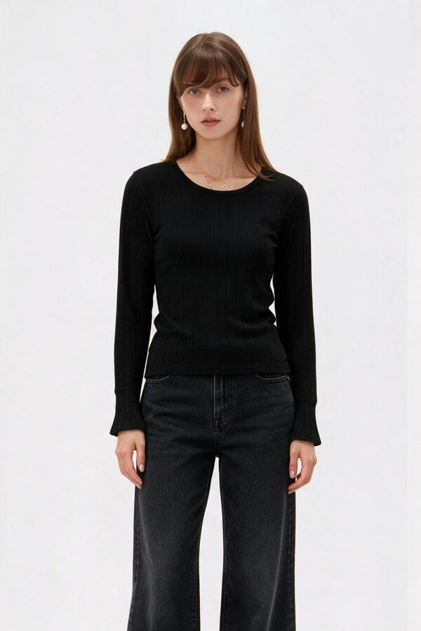 REMERA AWRA 70607 NEGRO image number null