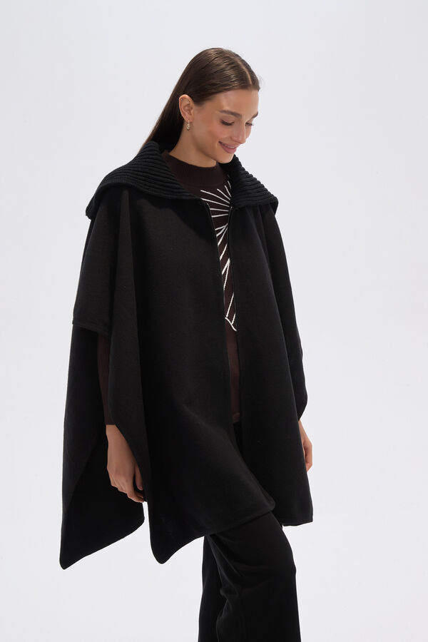 PONCHO CHECU NEGRO image number null