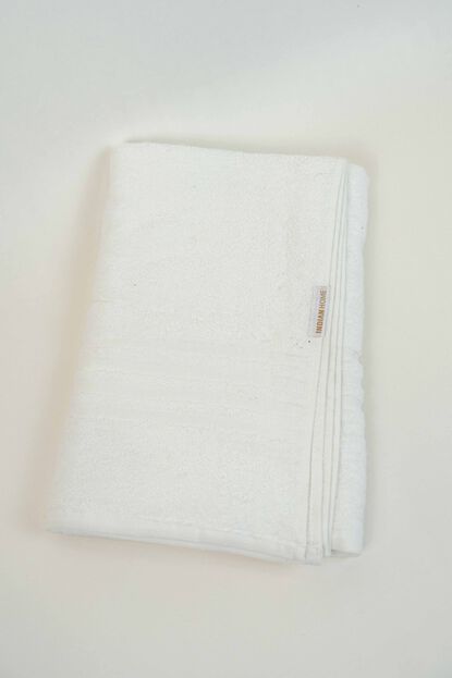 Toalla Ba&ntilde;o NESSA, 380g. BLANCO image number null