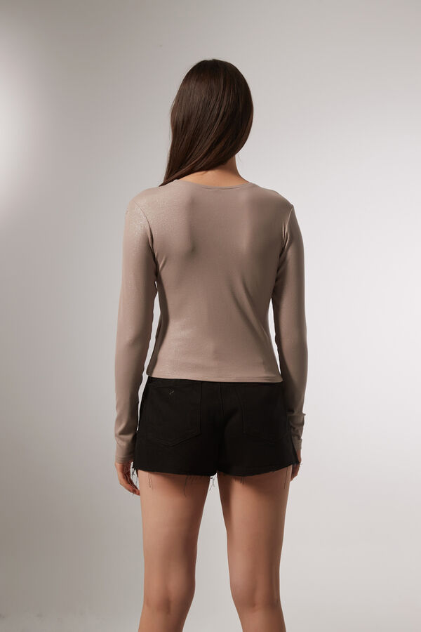 REMERA JERDE BEIGE OSCURO image number null