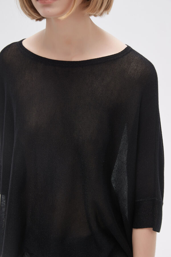 REMERA MAGNETUS NEGRO image number null