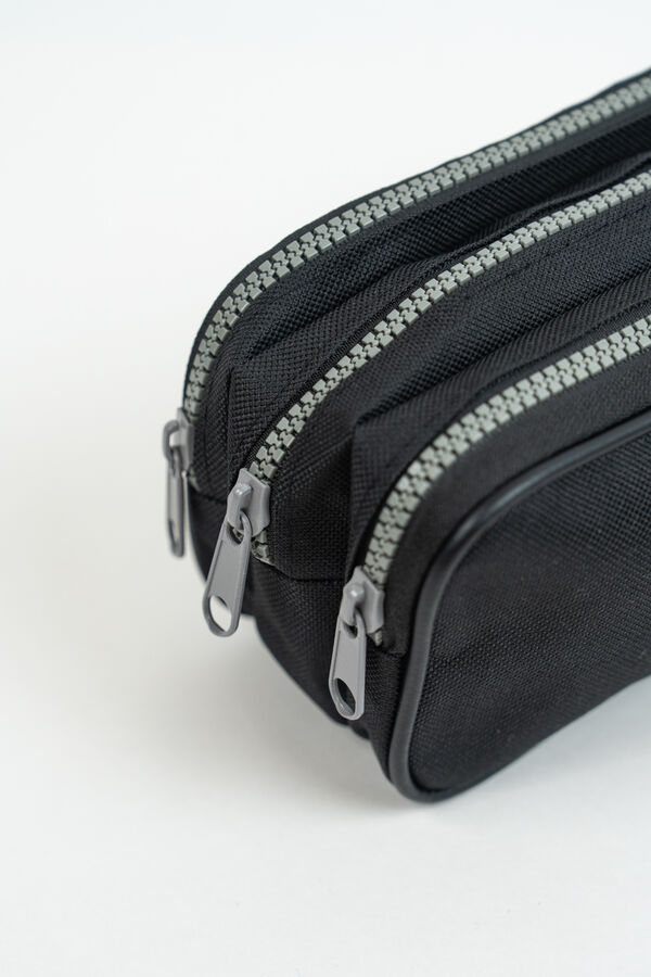 Cartuchera MARTINA NEGRO image number null