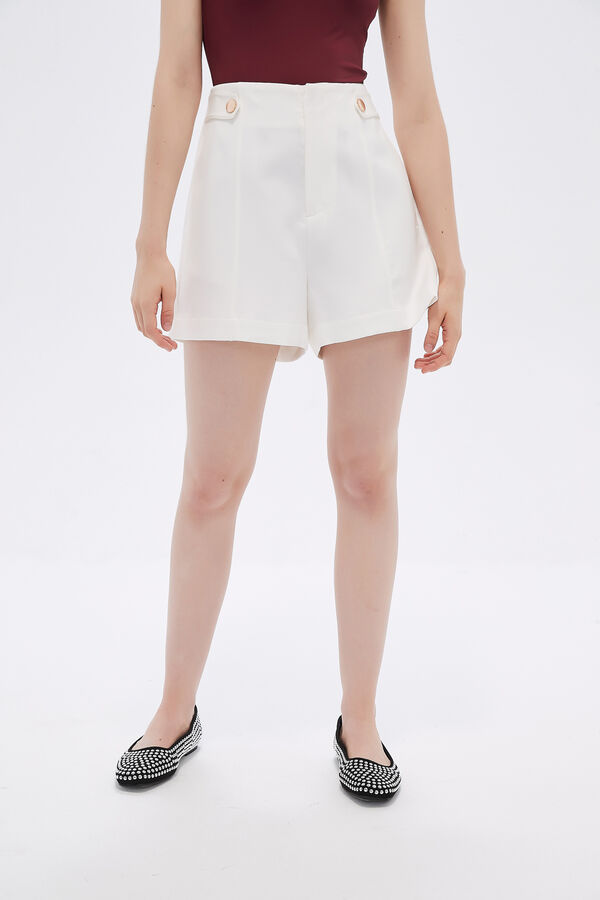 SHORT ALABAS MARFIL  / OFF WHITE image number null