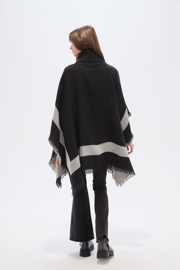 PONCHO URAIREL GUSTO 1 image number null