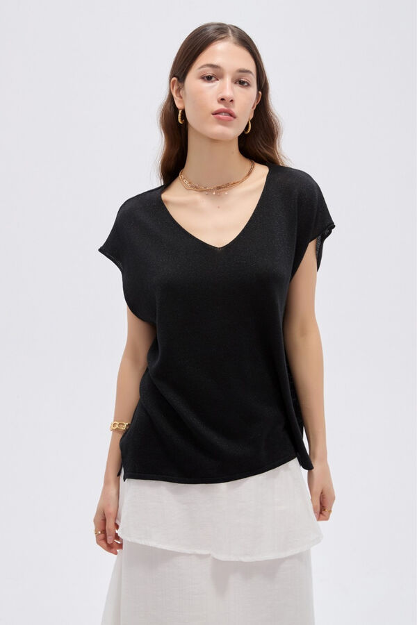 REMERA TIRALLE 70809 NEGRO image number null