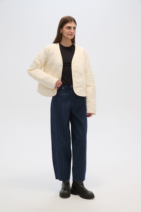 CAMPERA FLUFFY MARFIL  / OFF WHITE image number null