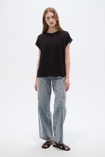 REMERA UMEA 70809 NEGRO image number null