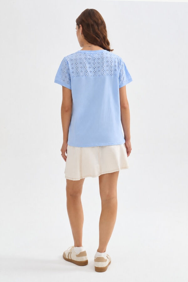 REMERA MALIKA 70607 CELESTE image number null