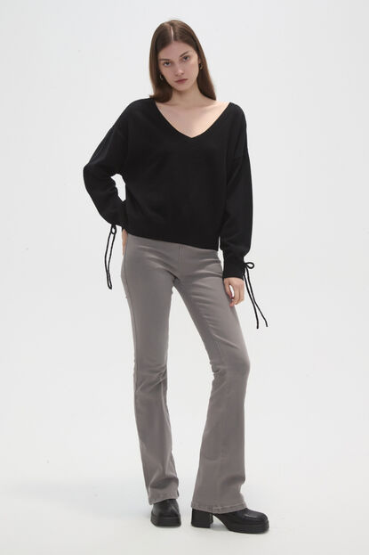 SWEATER URYTH NEGRO image number null