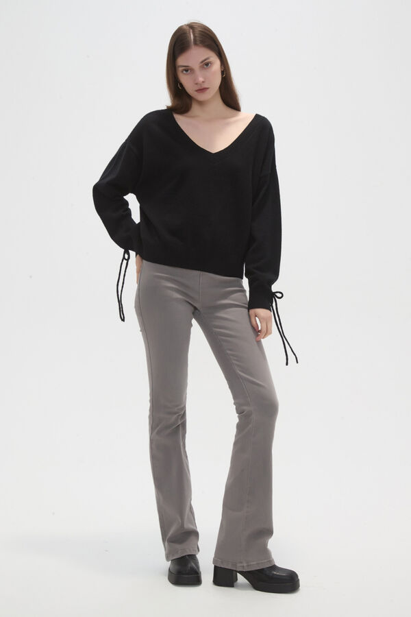 SWEATER URYTH NEGRO image number null