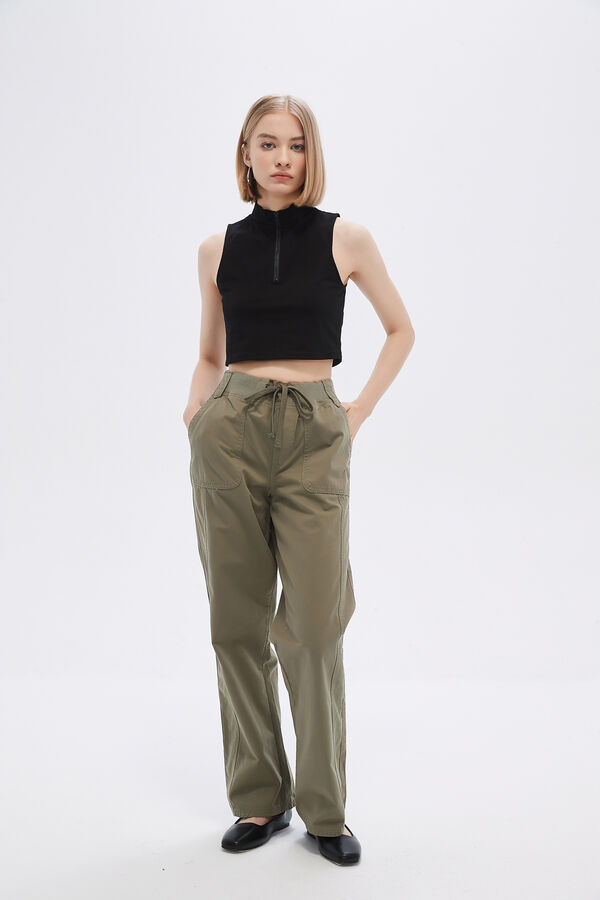 PANTALON ZAZI VERDE OLIVA image number null