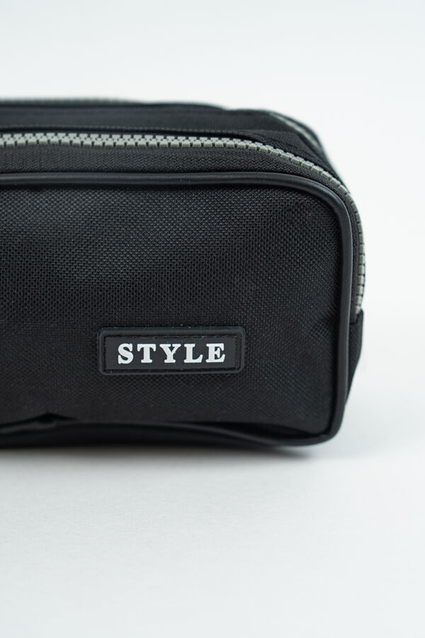 Cartuchera MARTINA NEGRO image number null