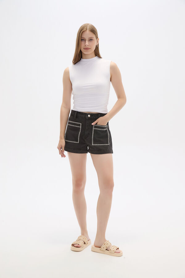 SHORT PAVIN GRIS OSCURO image number null