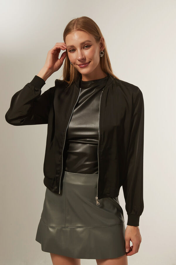 CAMPERA GLOI NEGRO image number null