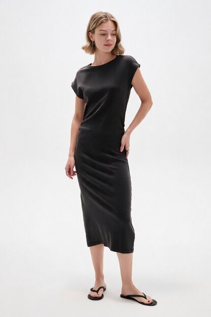VESTIDO VAXON 70607 NEGRO image number null